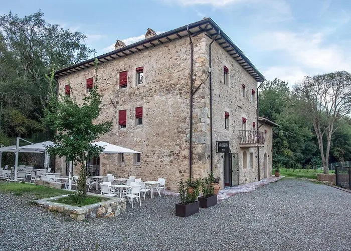 La Di Petriolo Otel *