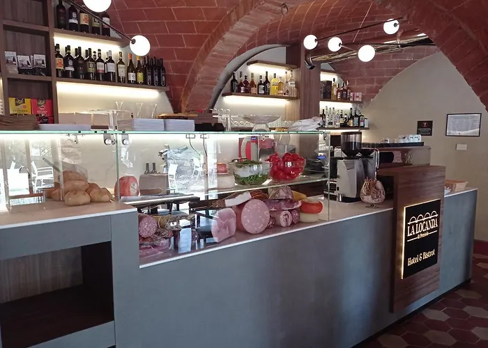 La Di Petriolo Otel *